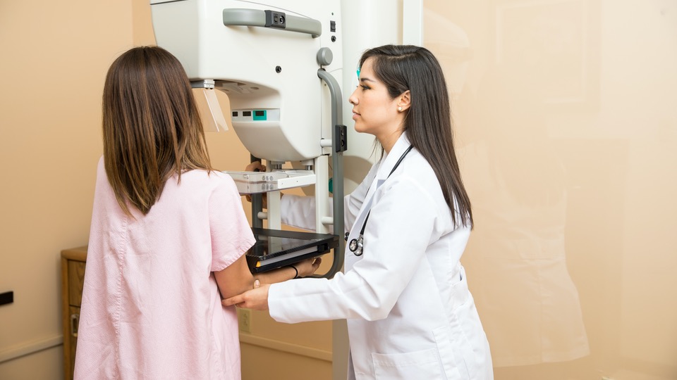 mammogram-breast-cancer-screening