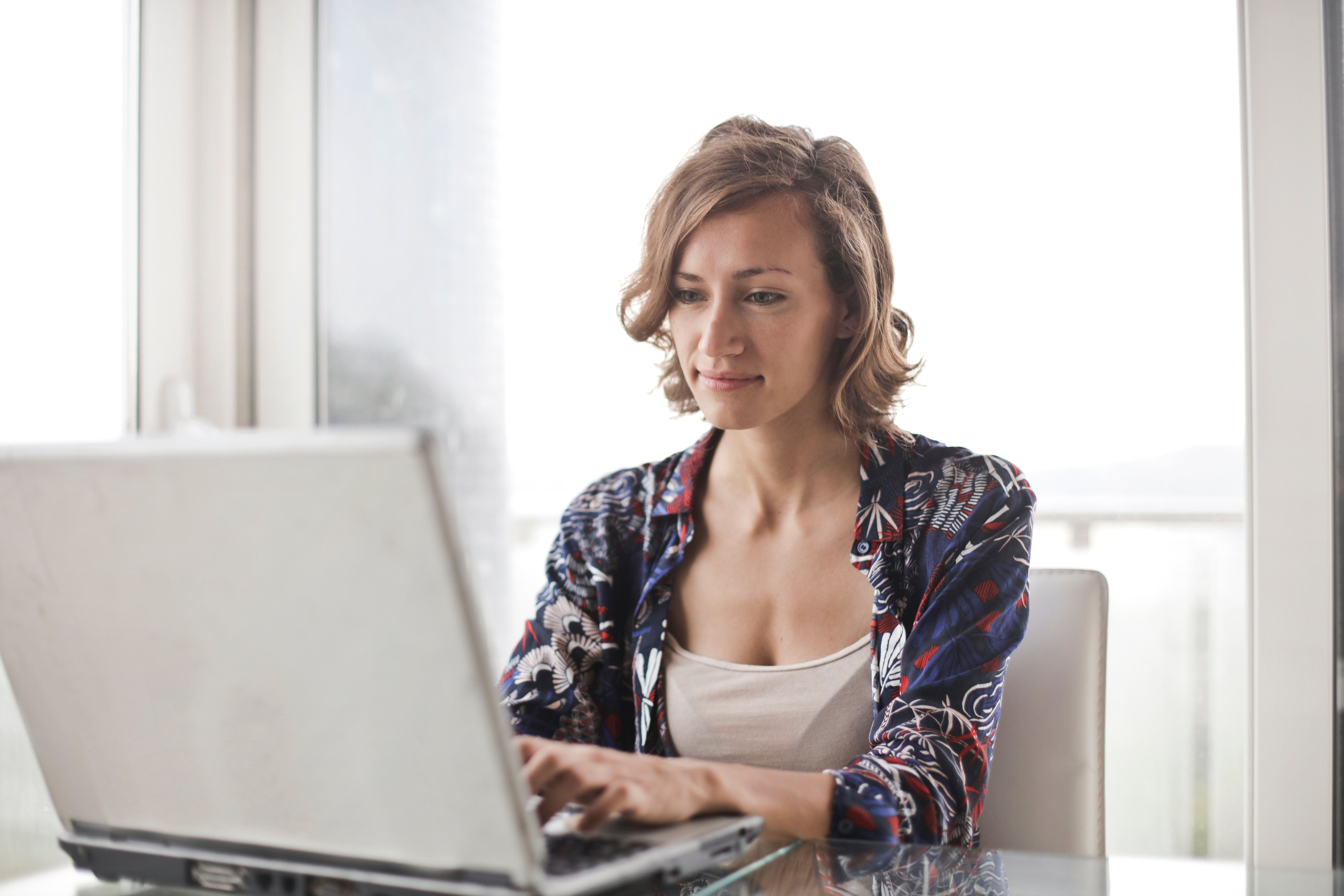 woman at laptop