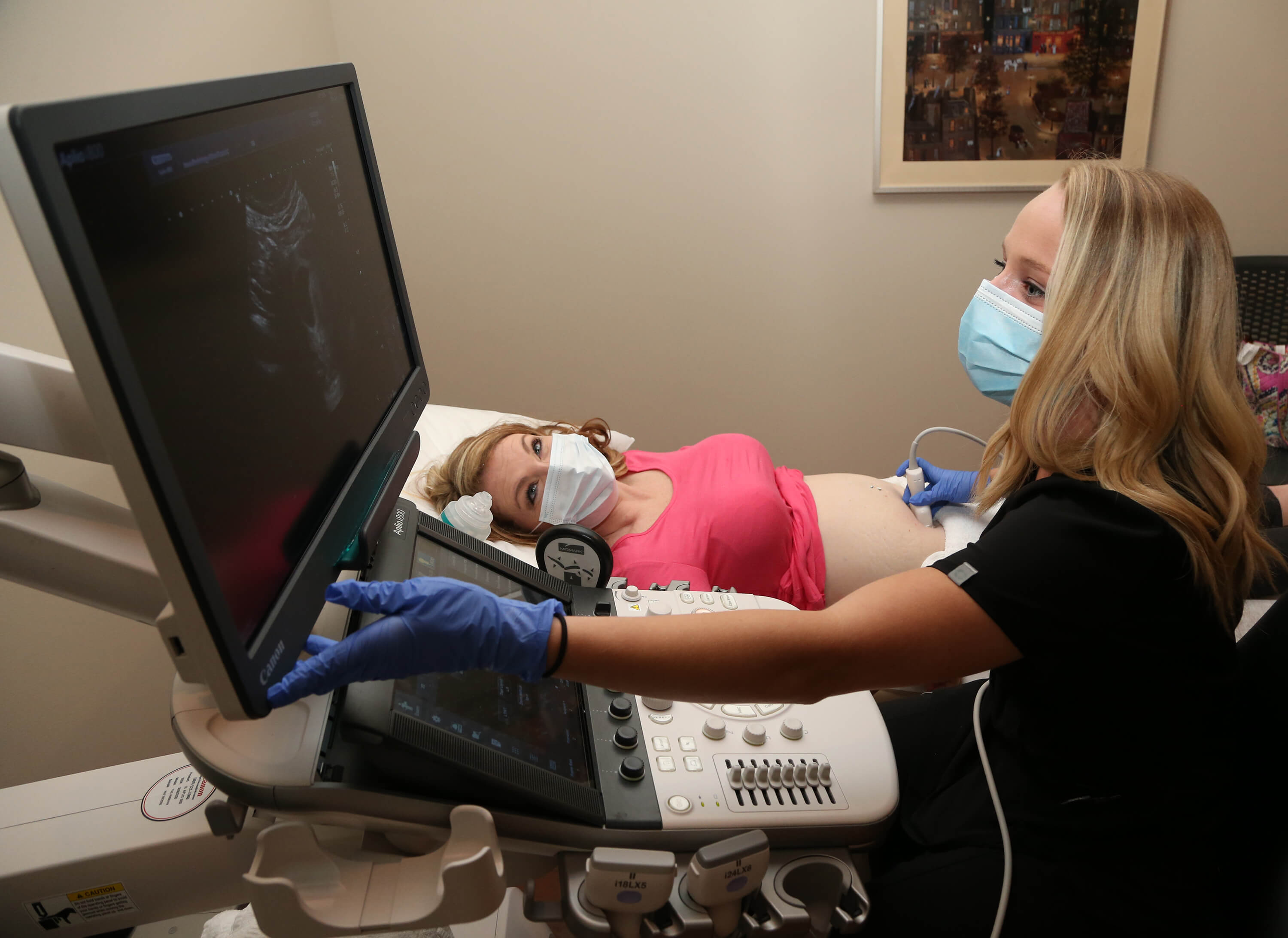 doctor-performing-ultrasound